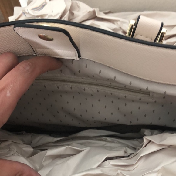 NWT Vanessa Williams lush large tote bag off white - Picture 8 of 12